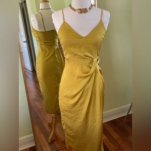 ❤️Stunning golden chartreuse satin midi dress